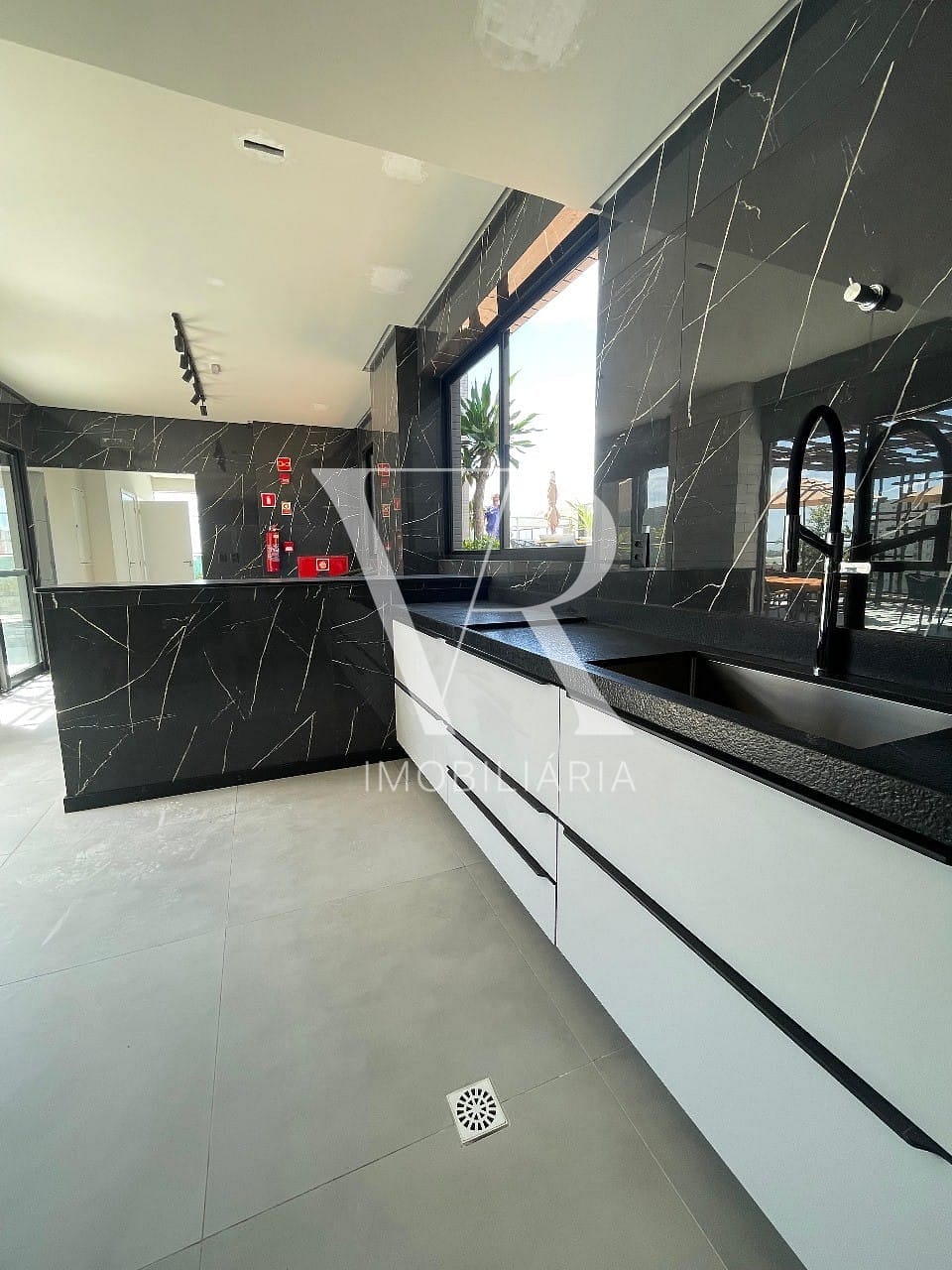 Apartamento à venda com 2 quartos, 60m² - Foto 21