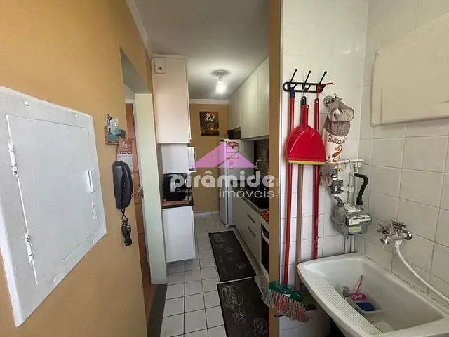 Apartamento com 58m² 2 quartos e 1 banheiro, à venda, no bairro Monte Castelo em São José dos Campos