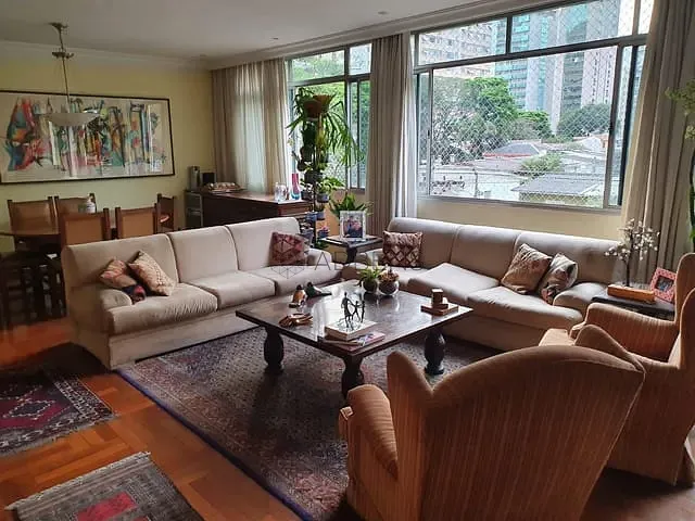 Apartamento 2 quartos e 2 banheiros, à venda, no bairro Itaim Bibi em São Paulo