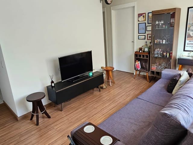 Apartamento com 55m² 2 quartos e 1 banheiro, à venda, no bairro São Gonçalo em Pelotas