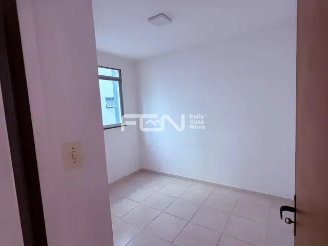 Apartamento 2 quartos e 1 banheiro, à venda, no bairro Recreio Ipitanga em Lauro de Freitas