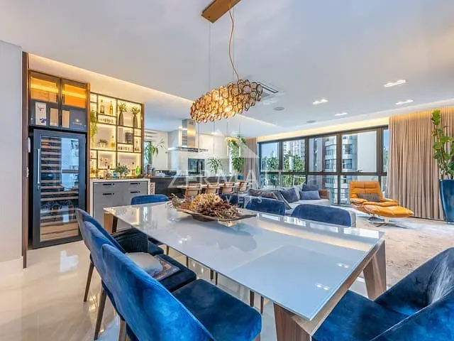 Apartamento com 331m² 3 quartos e 4 banheiros, à venda, no bairro Victor Konder em Blumenau