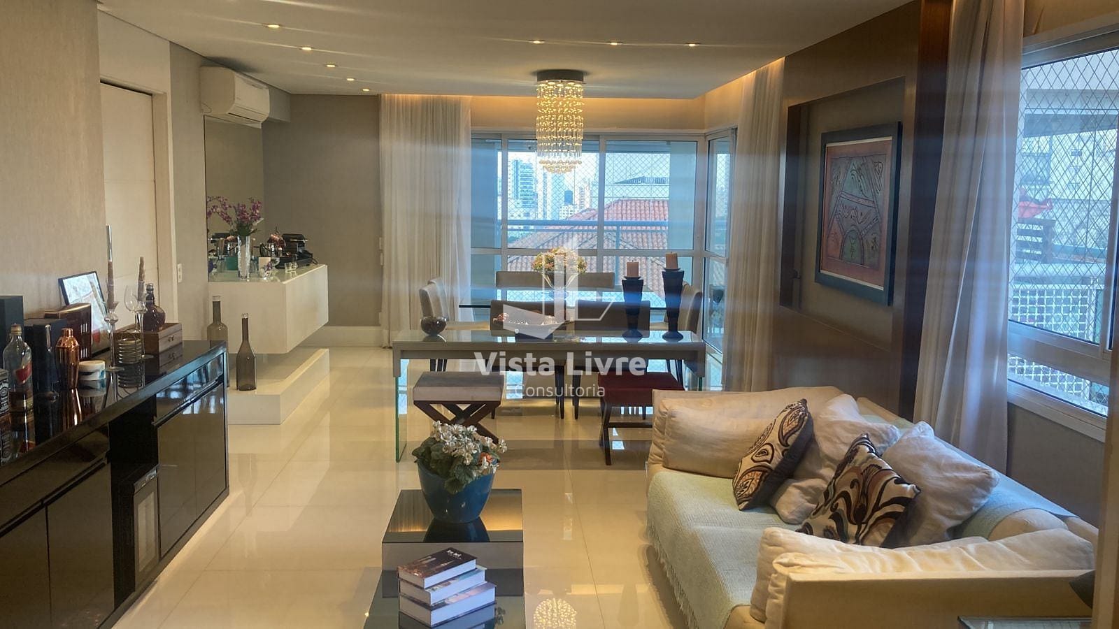 Apartamento, 3 quartos, 213 m² - Foto 1