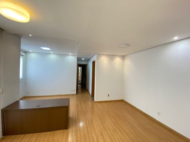 Apartamento com 88m² 2 quartos e 2 banheiros, para alugar, no bairro Bela Suiça em Londrina