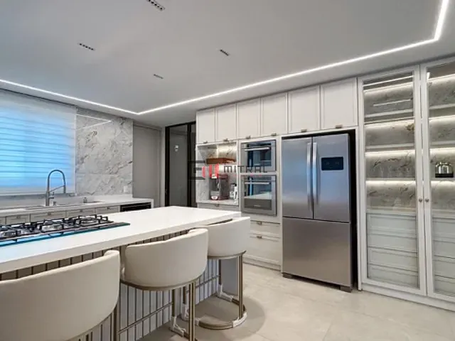 Apartamento 3 quartos e 5 banheiros, à venda, no bairro Santa Rosa em Londrina