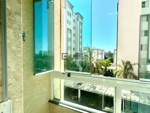Apartamento 2 quartos e 2 banheiros, à venda, no bairro São Vicente em Londrina