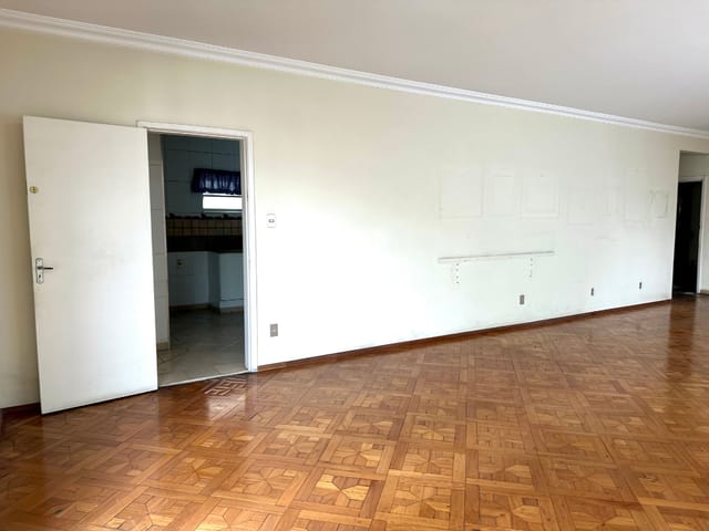 Apartamento com 260m² 3 quartos e 2 banheiros, à venda, no bairro Higienópolis em São Paulo