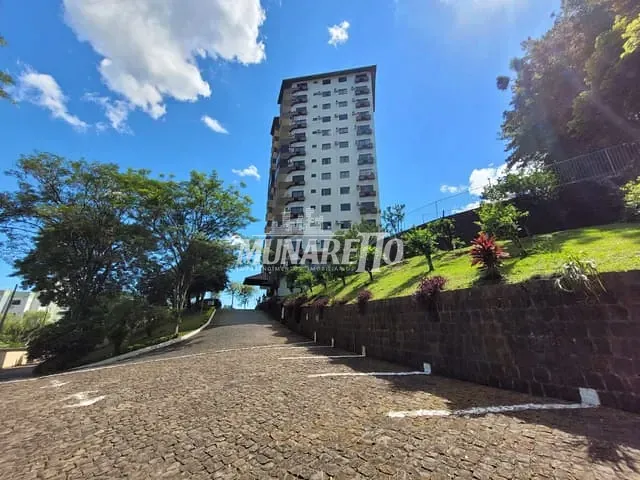 Apartamento com 172m² 3 quartos e 2 banheiros, para alugar, no bairro Centro em Concórdia