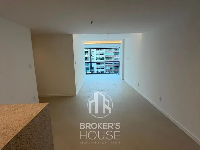 Apartamento 3 quartos e 2 banheiros, à venda, no bairro Praia do Canto em Vitória