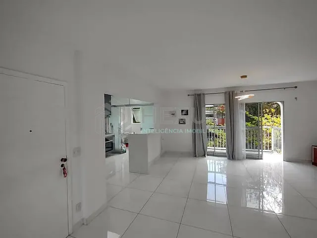 Apartamento com 130m² 3 quartos e 2 banheiros, à venda, no bairro Enseada em Guarujá