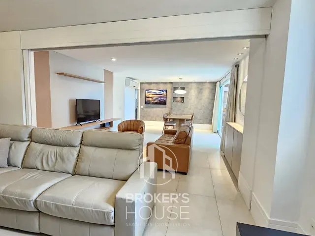 Apartamento com 180m² 4 quartos e 5 banheiros, à venda, no bairro Enseada do Suá em Vitória