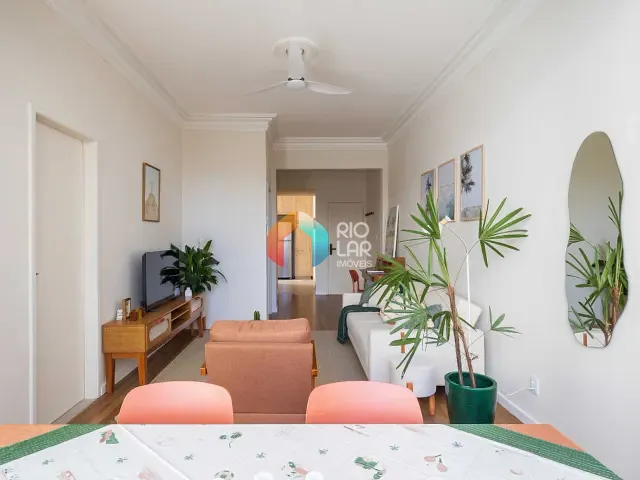 Apartamento com 84m² 2 quartos e 2 banheiros, à venda, no bairro Copacabana em Rio de Janeiro