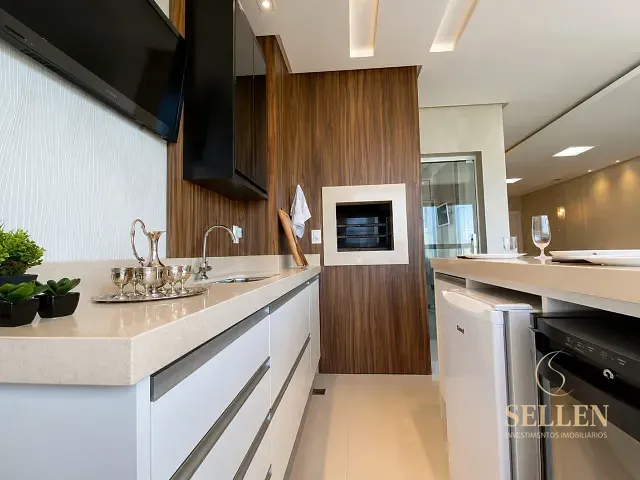 Apartamento 3 quartos e 2 banheiros, à venda ou para alugar, no bairro Centro em Balneário Camboriú