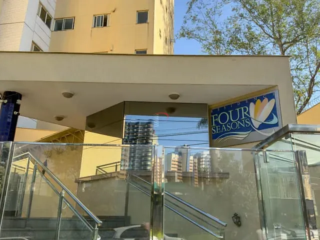Apartamento com 207m² 3 quartos e 4 banheiros, à venda, no bairro Vila Fujita em Londrina