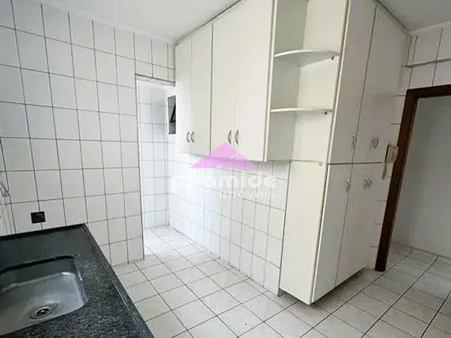 Apartamento com 145m² 4 quartos e 2 banheiros, à venda, no bairro Vila Paulista em Taubaté