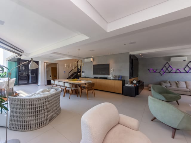 Apartamento com 270m² 4 quartos e 6 banheiros, à venda, no bairro Chácara Santo Antônio em São Paulo