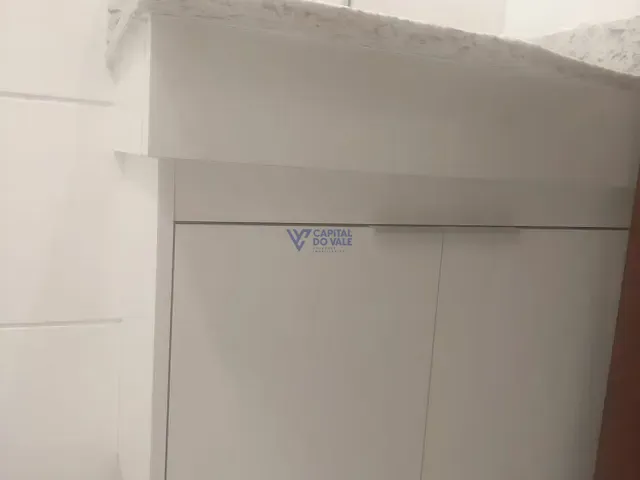 Apartamento 2 quartos e 2 banheiros, à venda ou para alugar, no bairro Jardim Oriente em São José dos Campos