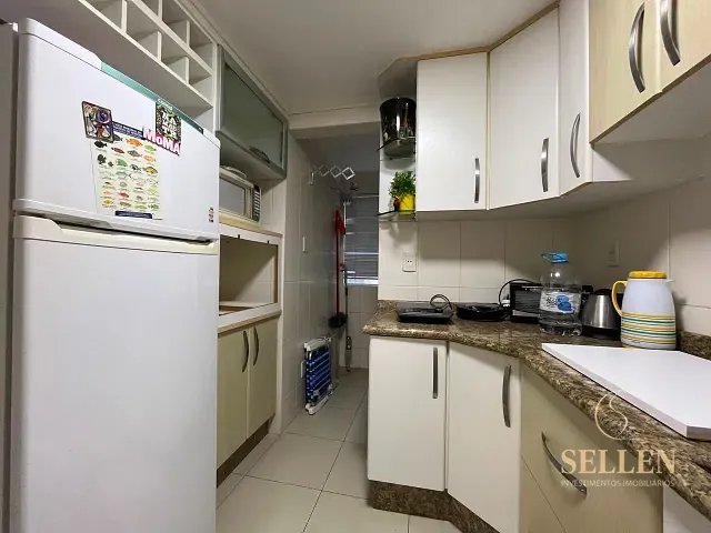 Apartamento 2 quartos e 1 banheiro, para alugar, no bairro Pioneiros em Balneário Camboriú
