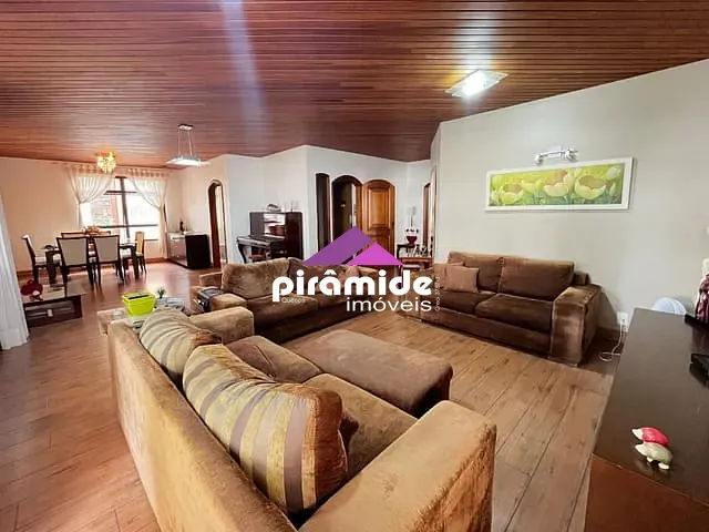 Apartamento com 240m² 4 quartos e 4 banheiros, à venda, no bairro Vila Adyana em São José dos Campos