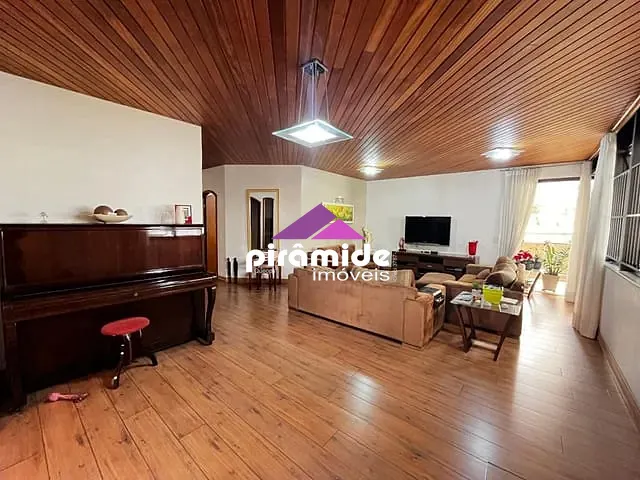 Apartamento com 240m² 4 quartos e 4 banheiros, à venda, no bairro Vila Adyana em São José dos Campos