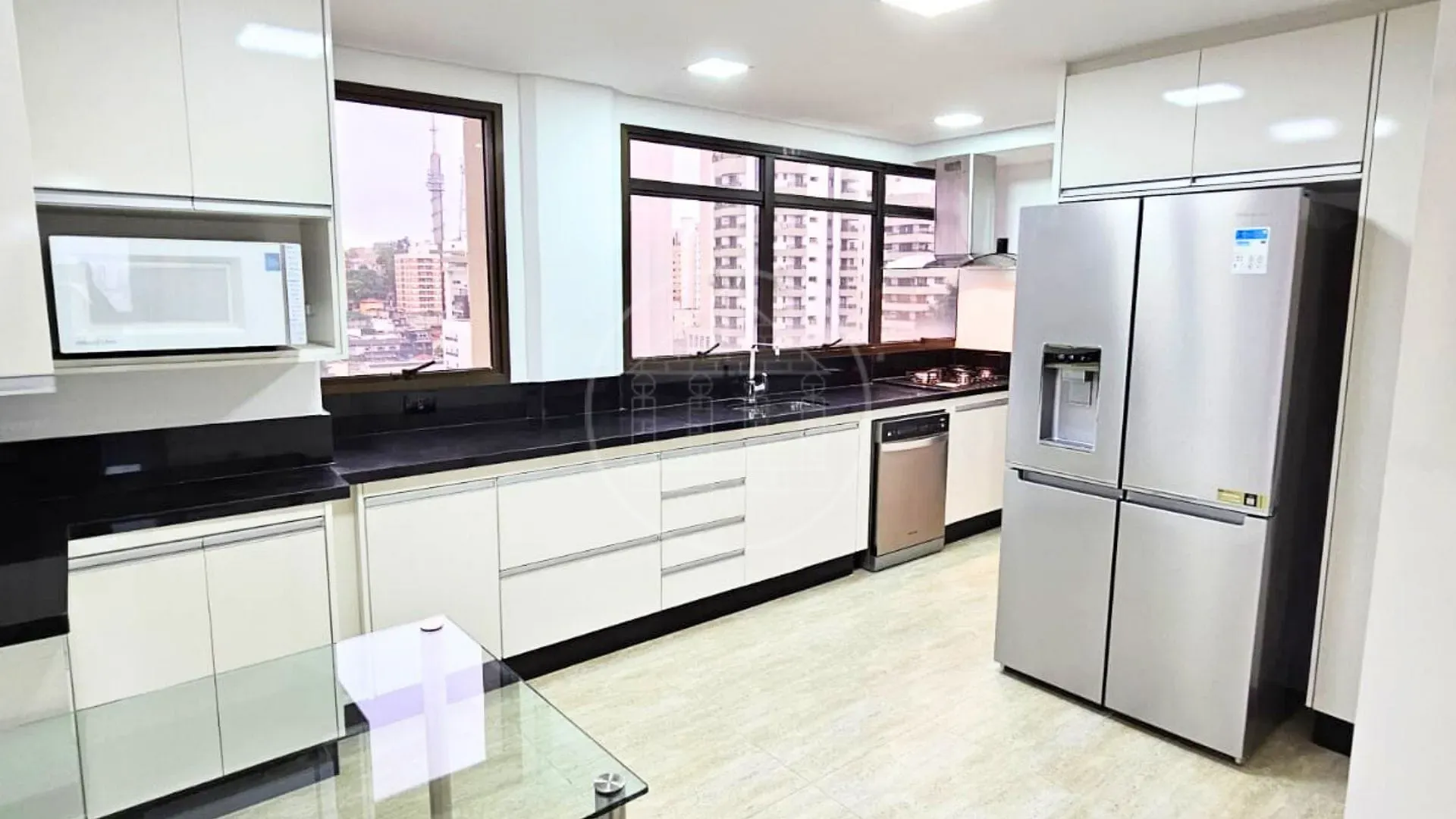 Apartamento, 3 quartos, 210 m² - Foto 4