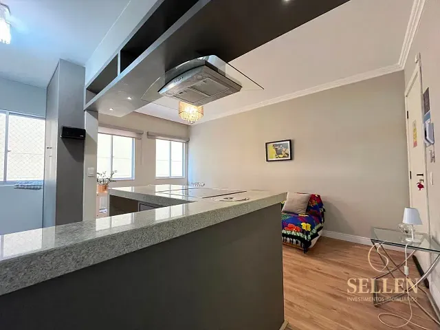 Apartamento 1 quarto e 1 banheiro, para alugar, no bairro Centro em Balneário Camboriú