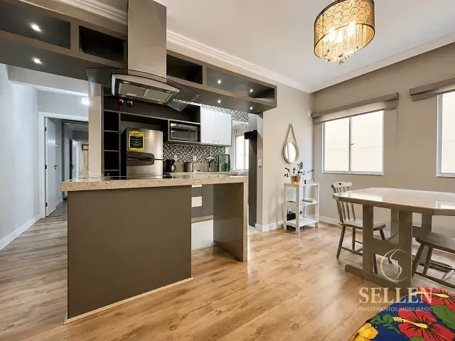Apartamento 1 quarto e 1 banheiro, para alugar, no bairro Centro em Balneário Camboriú