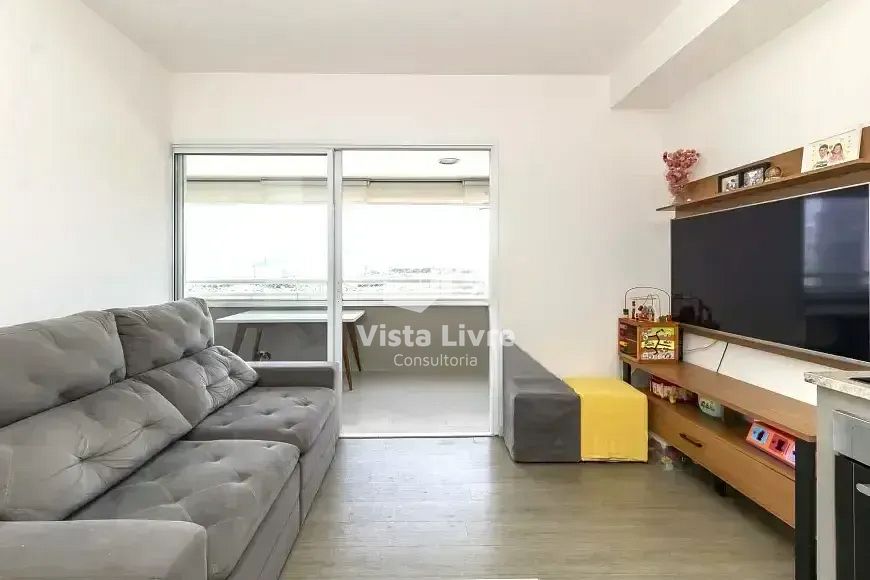 Apartamento à venda com 2 quartos, 68m² - Foto 2