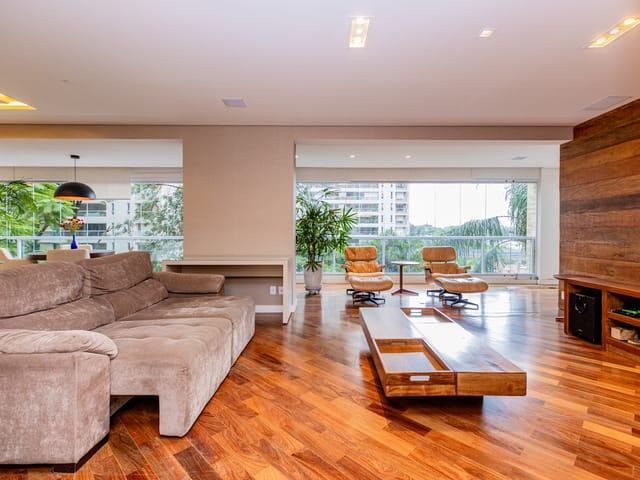 Apartamento com 252m² 3 quartos e 5 banheiros, à venda, no bairro Campo Belo em São Paulo