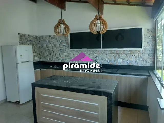 Apartamento com 106m² 2 quartos e 2 banheiros, à venda, no bairro Varadouro em São Sebastião