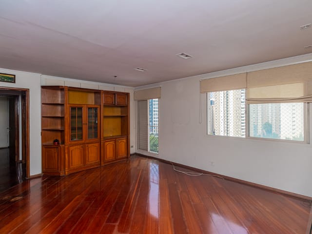 Apartamento com 80m² 2 quartos e 3 banheiros, à venda, no bairro Moema em São Paulo