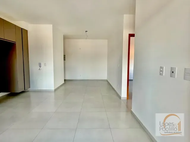 Apartamento com 65m² 2 quartos e 3 banheiros, para alugar, no bairro Atibaia Jardim em Atibaia