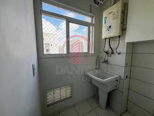Apartamento com 57m² 2 quartos e 2 banheiros, à venda, no bairro Umuarama em Osasco