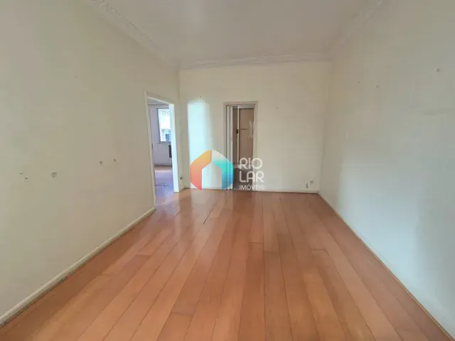 Apartamento com 70m² 2 quartos e 1 banheiro, à venda, no bairro Copacabana em Rio de Janeiro