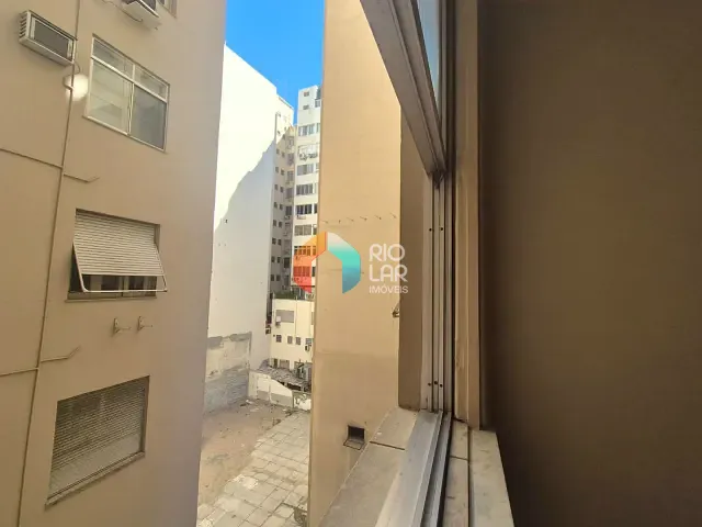 Apartamento com 70m² 2 quartos e 1 banheiro, à venda, no bairro Copacabana em Rio de Janeiro