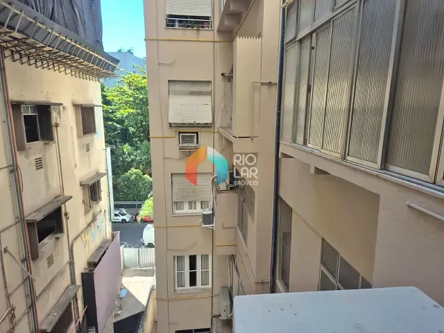 Apartamento com 70m² 2 quartos e 1 banheiro, à venda, no bairro Copacabana em Rio de Janeiro