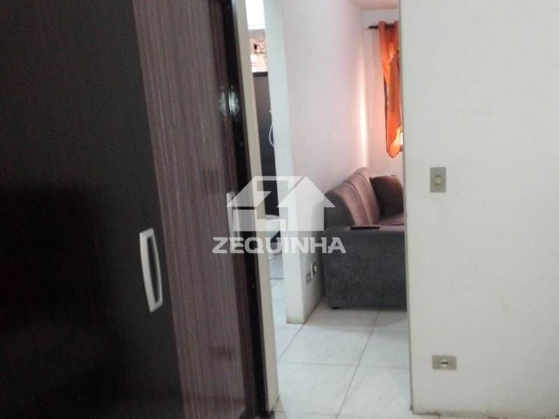 Apartamento à venda com 2 quartos, 48m² - Foto 2
