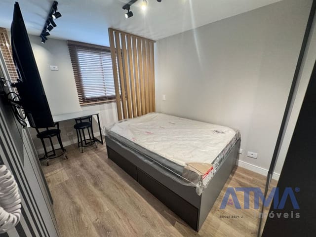 Apartamento 2 quartos e 2 banheiros, para alugar, no bairro Capão Raso em Curitiba