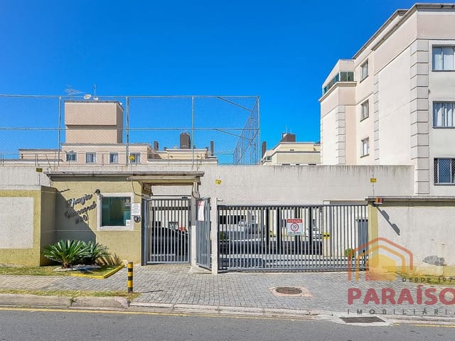 Apartamento 2 quartos e 2 banheiros, para alugar, no bairro Capão Raso em Curitiba