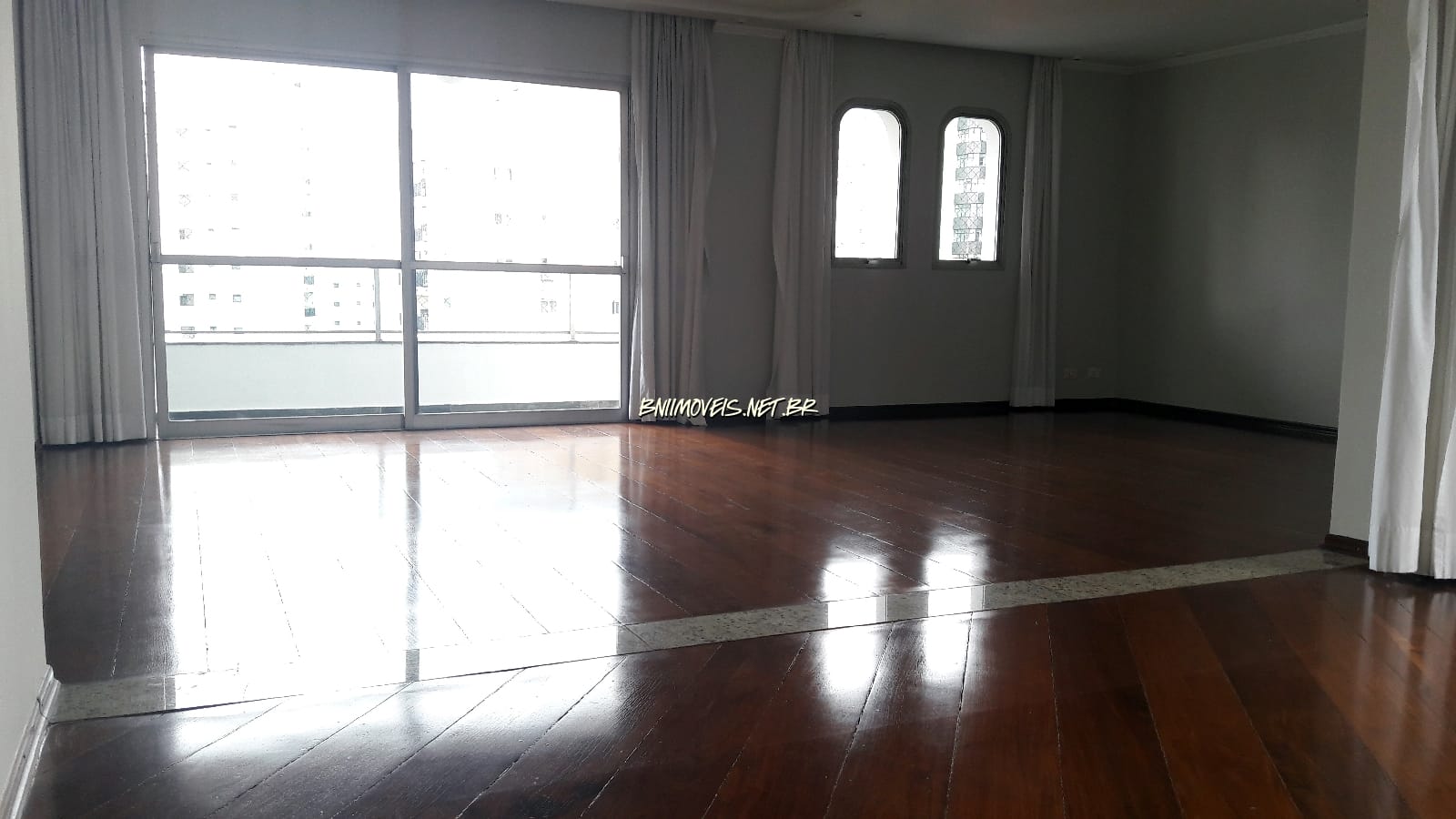 Apartamento, 3 quartos, 210 m² - Foto 2