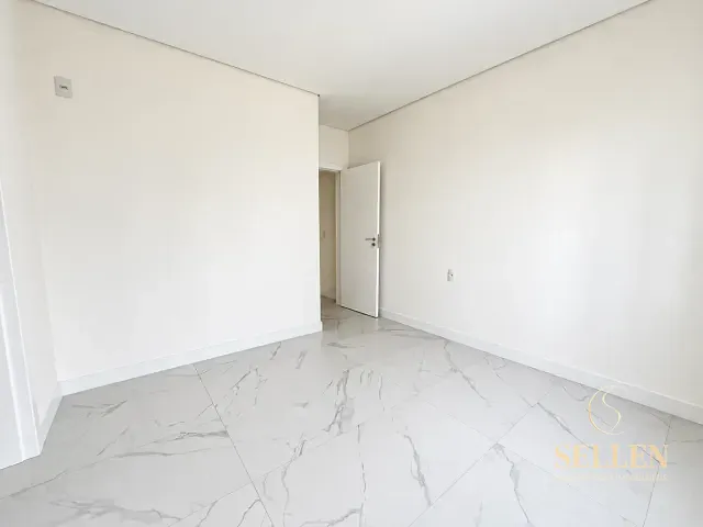 Apartamento 3 quartos e 4 banheiros, à venda, no bairro Pioneiros em Balneário Camboriú