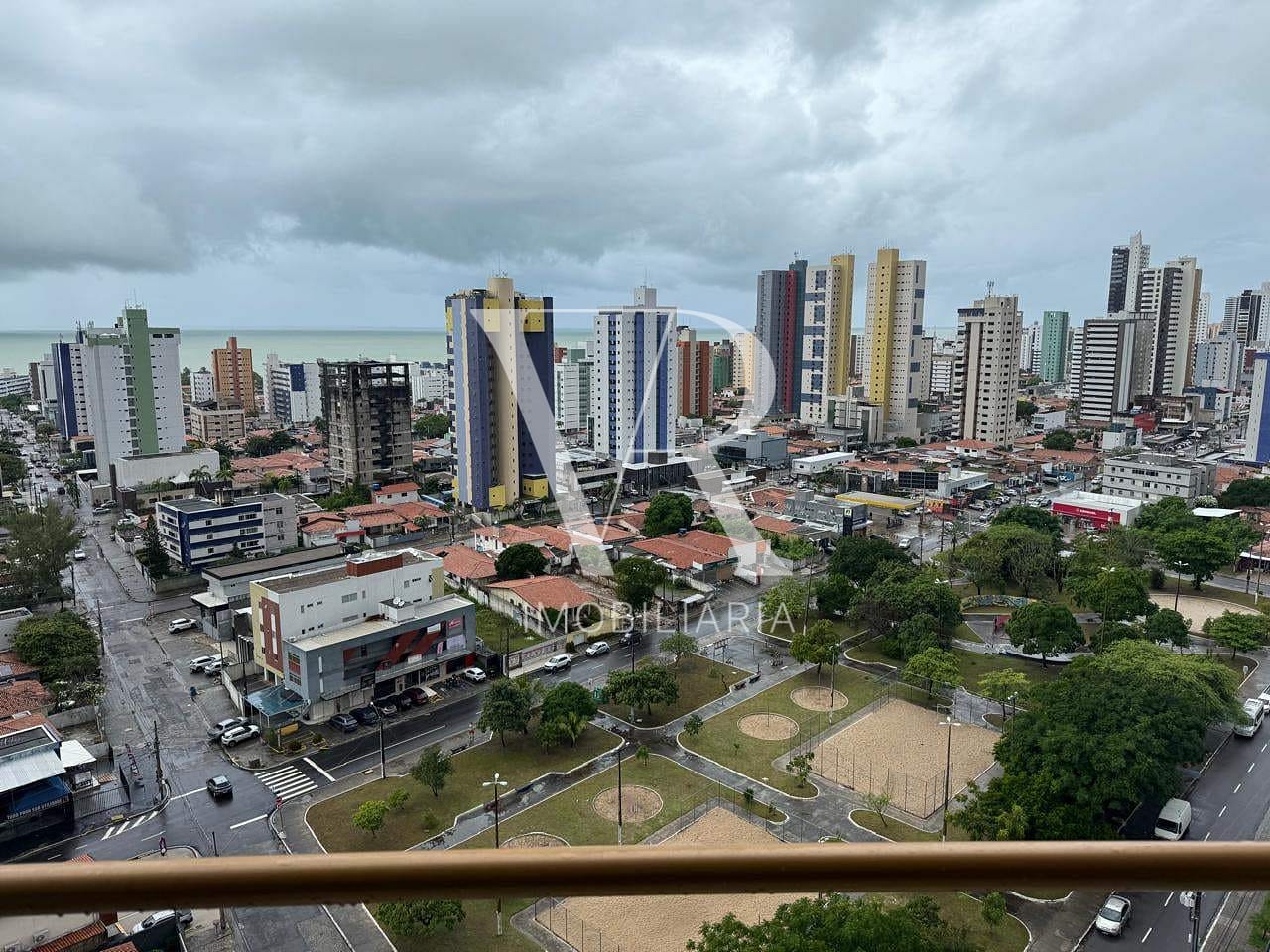 Apartamento à venda com 4 quartos, 164m² - Foto 1