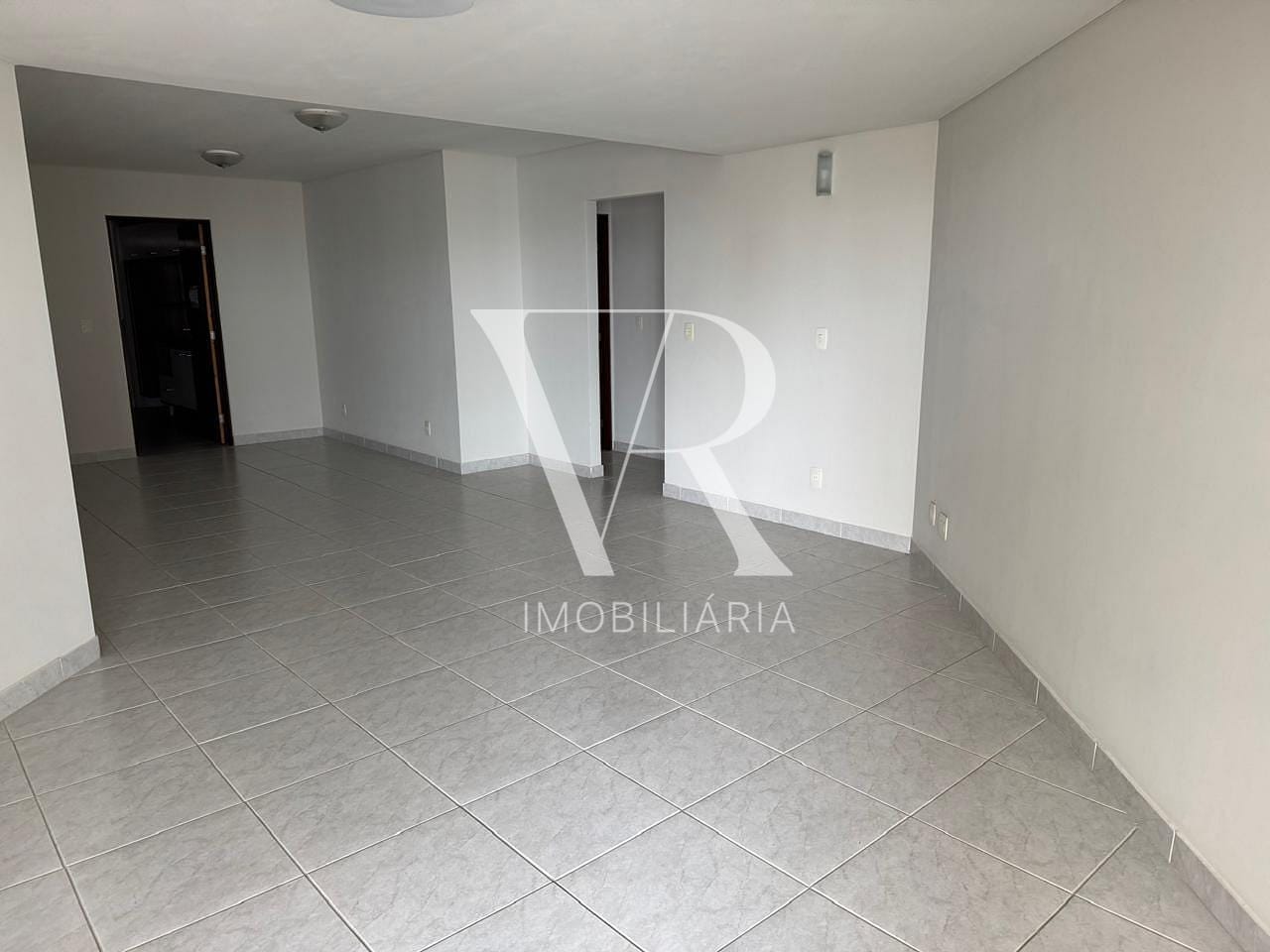 Apartamento à venda com 4 quartos, 164m² - Foto 15