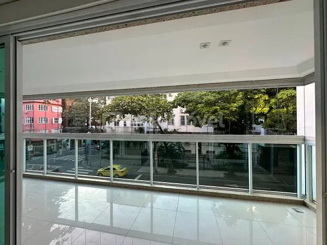 Apartamento com 198m² 4 quartos e 6 banheiros, para alugar, no bairro Leblon em Rio de Janeiro