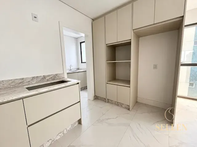 Apartamento 4 quartos e 5 banheiros, para alugar, no bairro Pioneiros em Balneário Camboriú