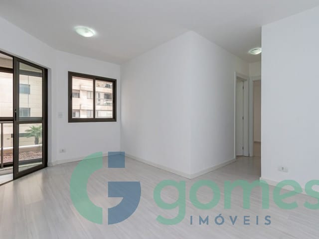 Apartamento 2 quartos e 2 banheiros, à venda, no bairro Capão Raso em Curitiba