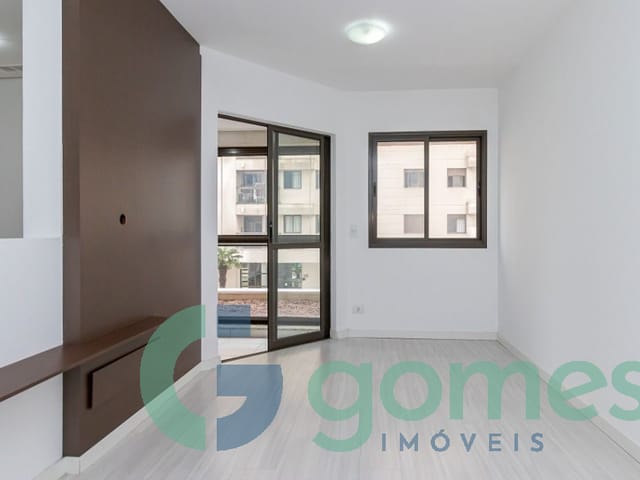 Apartamento 2 quartos e 2 banheiros, à venda, no bairro Capão Raso em Curitiba