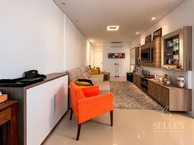 Apartamento 3 quartos e 2 banheiros, à venda, no bairro Pioneiros em Balneário Camboriú