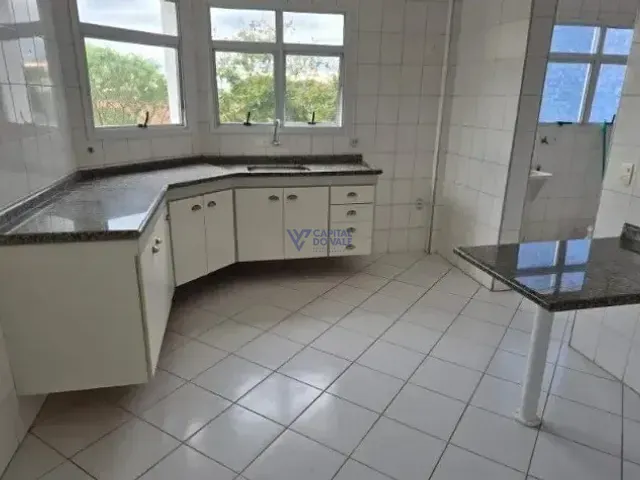 Apartamento 3 quartos e 4 banheiros, para alugar, no bairro Jardim Portugal em São José dos Campos