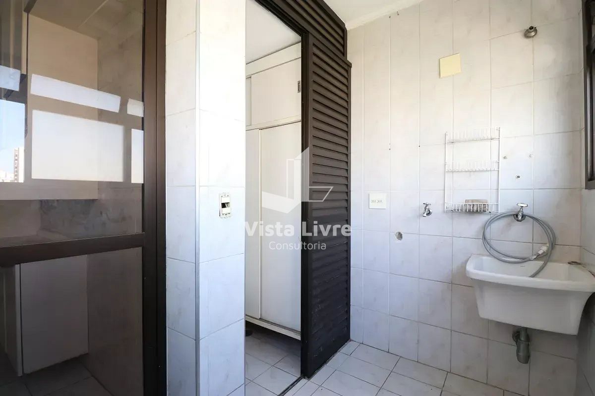 Apartamento à venda com 2 quartos, 70m² - Foto 11